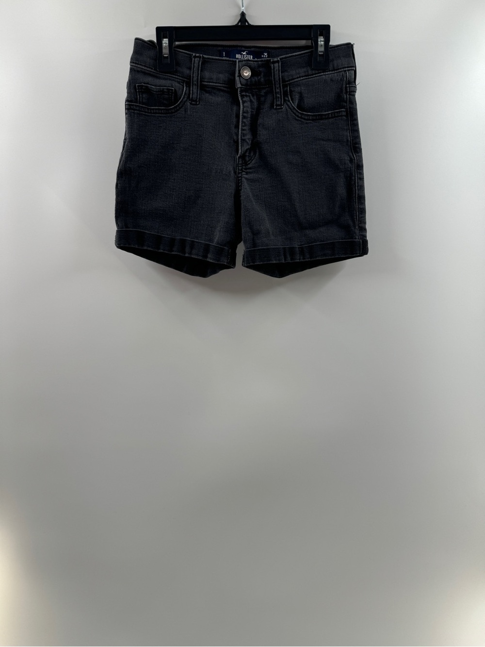Hollister Advanced Stretch Black Mid Rise Shorts – Size 1